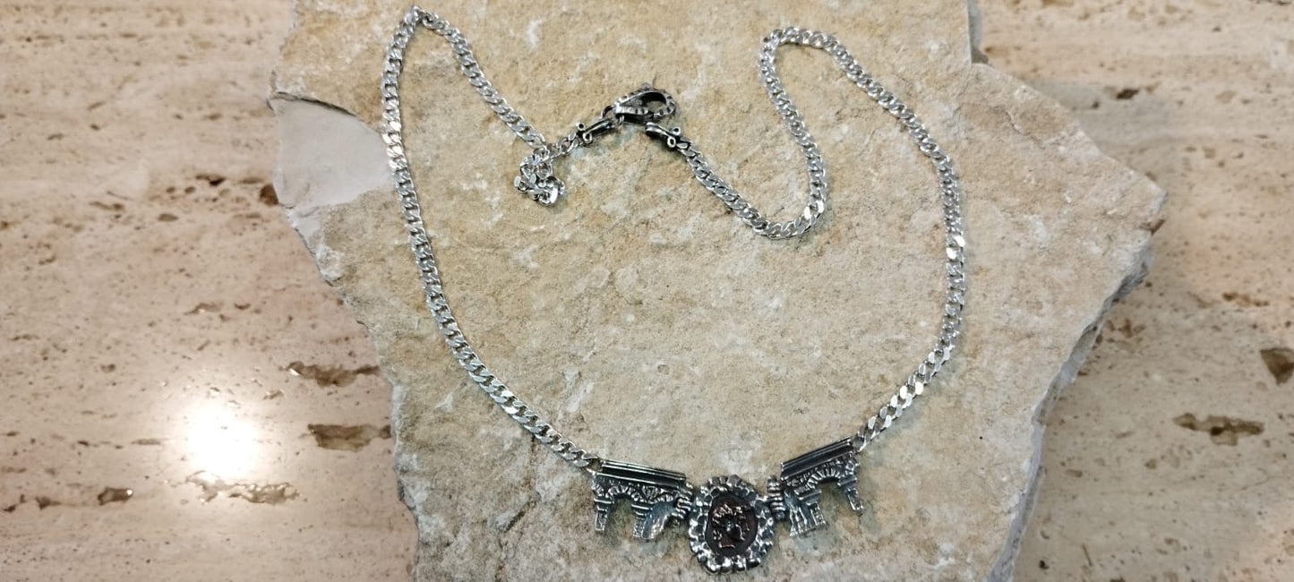 Collana con Moneta Romana e Acquedotti